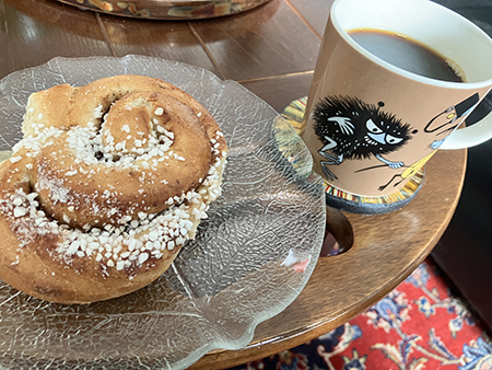 Kanelbulle och kaffe