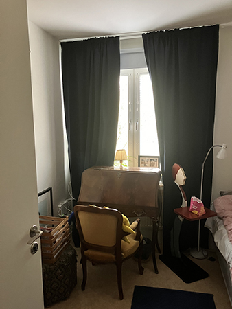 Gardiner i gästrummet