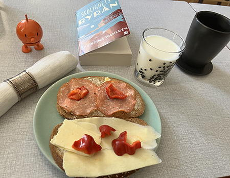 Mackor mjölk o kaffe med Hopptimisten och Sedlighetsbyrån