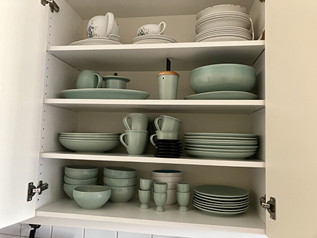 Andra överskåpet i köket