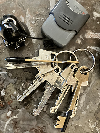 Nycklar och garagefjärrka till Main Street