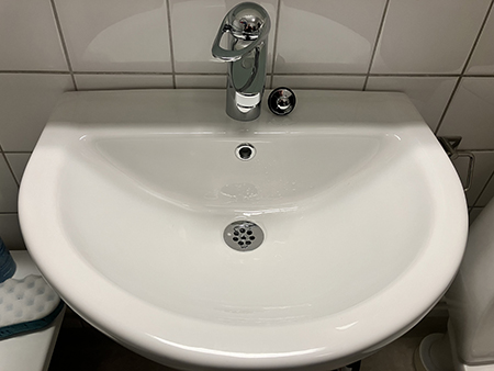 Mitt nya handfat i badrummet