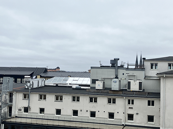 Utsikt från balkongen Slottet och domkyrkotornen skymtar