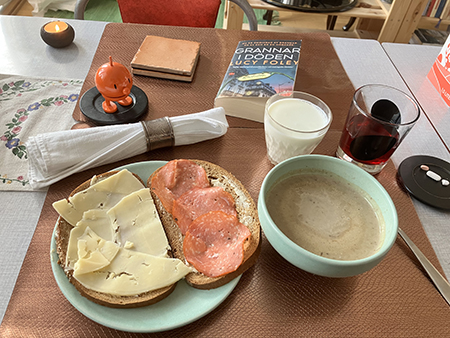 Mackor och skogssvampsoppa Mackor och skogssvampsoppa