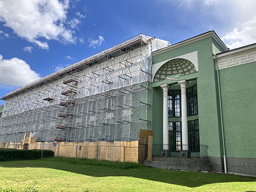 Vaksalaskolan fasadrenoveras