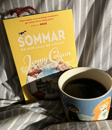 Boken Sommar på den lilla ön i havet o kaffe på sängen