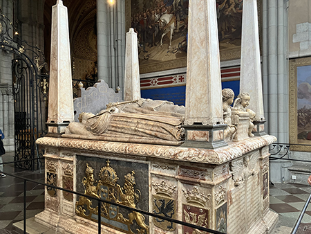 Gustav Vasas och två av hans fruars grav i domkyrkan