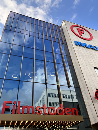 Nya Filmstaden vid entrén på Klostergatan