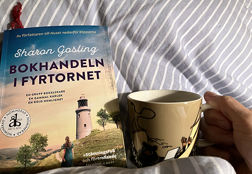 Bokhandeln i fyrtornet och kaffe på sängen breddare