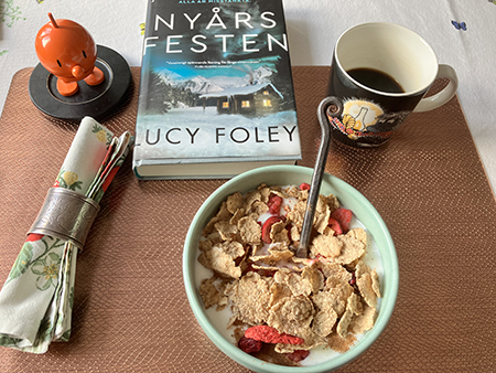 Frukostfil med Hopptimisten och boken Nyårsfesten