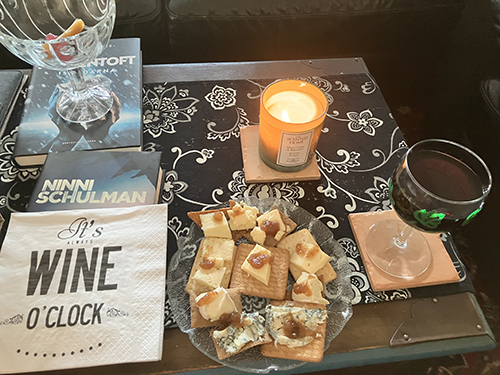 Ostassiett och chianti wine oclock