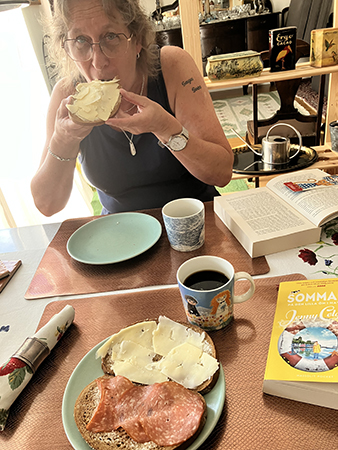 Andra frukost med FEM