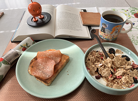 Måndagsfrukost med Hopptimisten och bok
