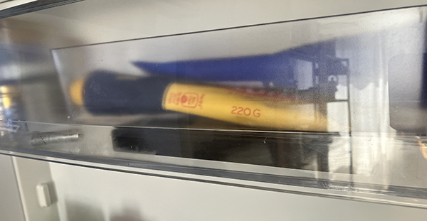 Plastlåda för tuber