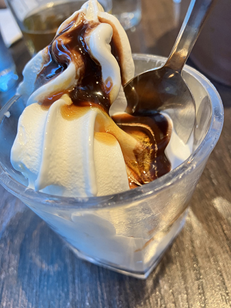 Mjukglassdessert på Pong