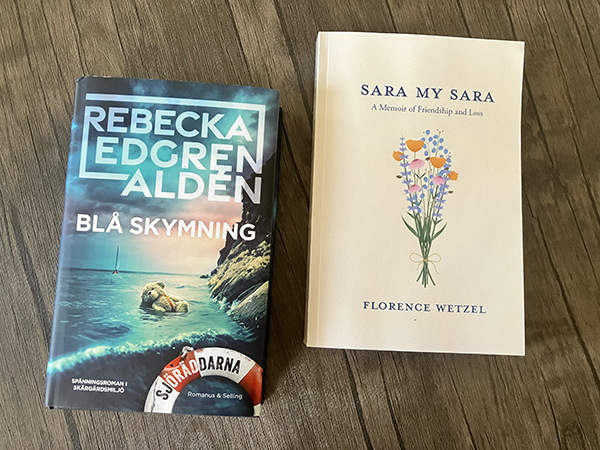 Böckerna Blå skymning och Sara my Sara