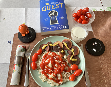 Kycklingkorv och makaroner Hopptimisten o The mystery guest