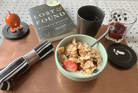 Tisdagsfrukost med Lost and Found Hopptimisten fil och kaffe Tisdagsfrukost med Lost and Found Hopptimisten fil och kaffe