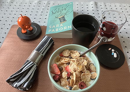 Vardagsfrukost med Hopptimisten och boken Svartstick