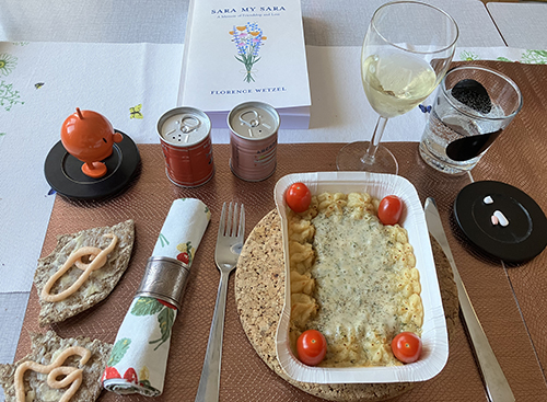 Fiskgratäng uppiffad med tomater kaviarknäcke medicin en skvätt riesling Hopptimisten Sara my Sara