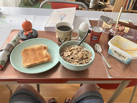 Lördagsfrukost i shorts Lördagsfrukost i shorts