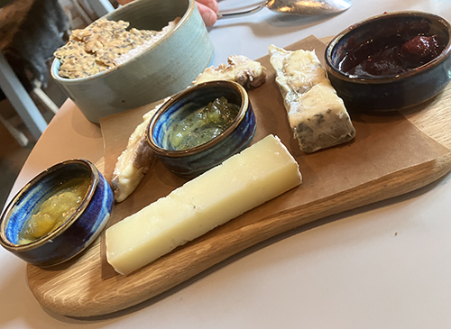 Tre sorters ostar tre sorters marmelad K5