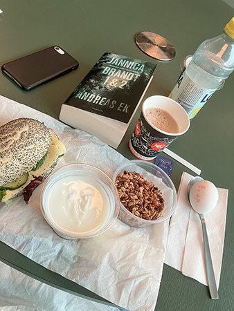 Jobblunch med tegelstensläsning Jobblunch med tegelstensläsning