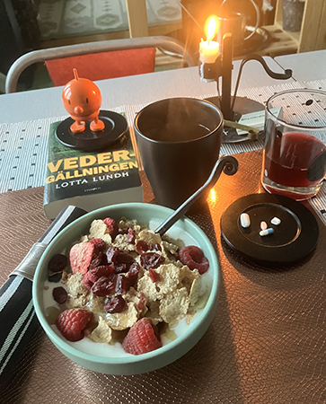Fredagsfrukost med Hopptimisten och Vedergällningen Fredagsfrukost med Hopptimisten och Vedergällningen