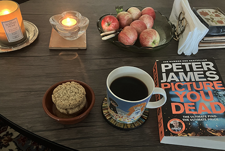 Kvällsfika med Picture you dead och sockerfria kakor