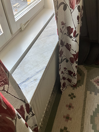 Tömt i vardagsrumsfönstret