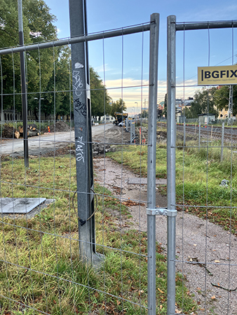 F d parkering på Österplan o järnvägen