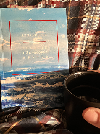 Punkten där vågorna bryter och kaffe på sängen