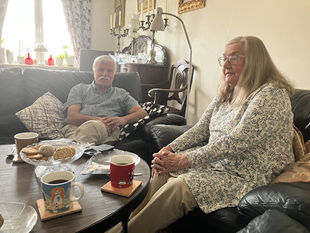 B o E på fikabesök