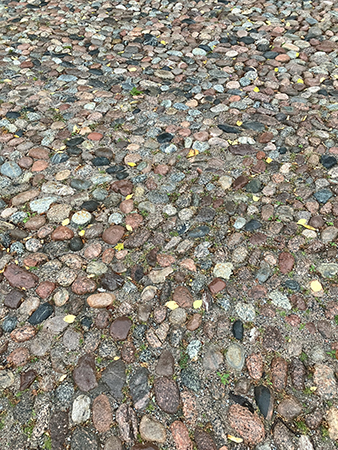 Kullerstenar i Odinslund