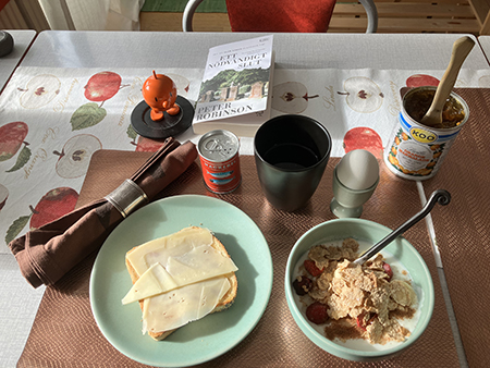 Lördagsfrukost med Hopptimisten och Ett nödvändigt slut