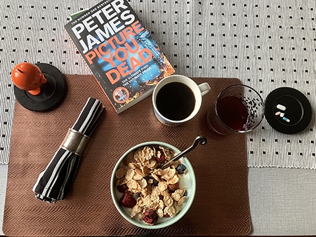 Tisdagsfrukost med Picture you dead