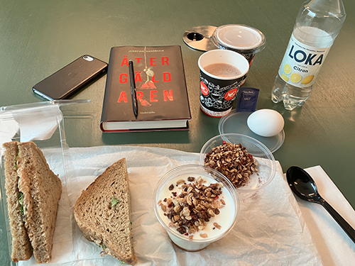 En vanlig jobblunch med recensionsex av Återgäldaren