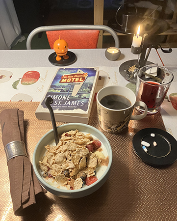 Fredagsfrukost med tända ljus Hopptimisten o The Sun Down Motel