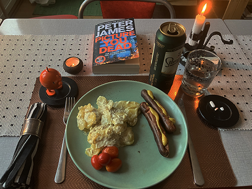 Kycklingkorv och potatisgratäng Hopptimisten Picture you dead öl och tända ljus