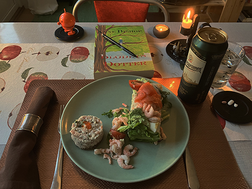 Laxbakelse smörgåstårta Hopptimisten Blodets dotter öl och tända ljus