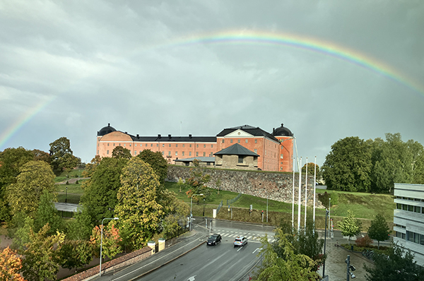 Regnbåge över Uppsala slott 2