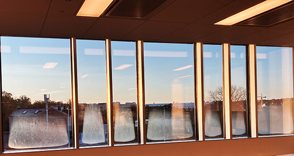 Frostiga fönster på jobbet