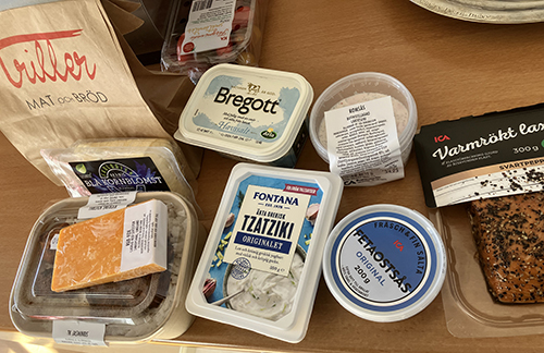 Trillerpåse ostar matlåda kolgrillad kyckling m ris tzatziki, fetaostsås romsås lax Bregott Trillerpåse ostar matlåda kolgrillad kyckling m ris tzatziki, fetaostsås romsås lax Bregott