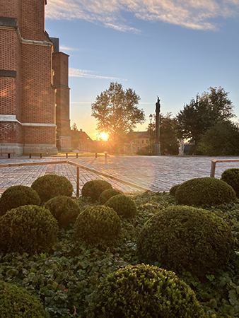 Soluppgång vid domkyrkan Soluppgång vid domkyrkan