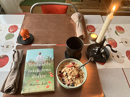 Fil med tänt ljus Hopptimisten och Trädgårdsmästarens dotter