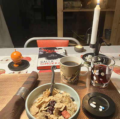 Fredagsfrukost med Hopptimisten och Röd som blod