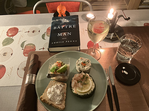 Fyra små fisk o skaldjursrätter laxceviche skaldjurspaté laxcheesecake o räkbakelse Hopptimisten o En bättre man