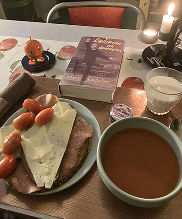 Mackor tomater gazpacho Hopptimisten Dansaren tända ljus pillerburk från Berlin