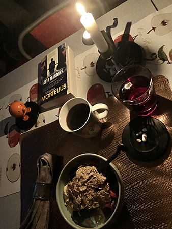 Tisdagsfrukost med tända ljus Hopptimisten och Åtta månader