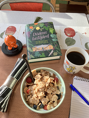 Frukost med block och penna